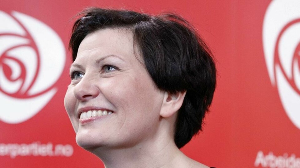 VRAKES I TANA: Helga Pedersens utsikter til å bli ordfører i hjemkommunen faller i grus idet Senterpartiet sier seg villig til å stanse Elkems planer om å utvide sitt dagbrudd i Tana.