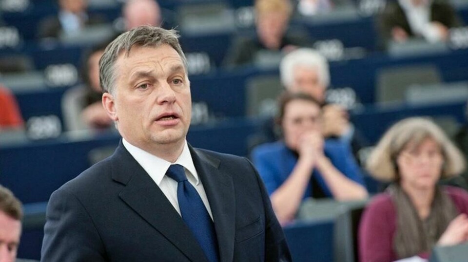 I EU-PARLAMENTET: Ungarns statsminister Viktor Orbán forsvarte seg mot EU-parlamentarikeres anklager i EU-parlamentet 26. april.