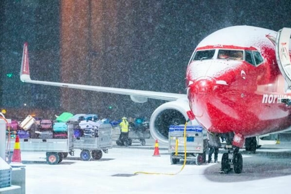 Avinor venter mye snø mandag og har bemannet opp. Illustrasjonsfoto: Gorm Kallestad / NTB