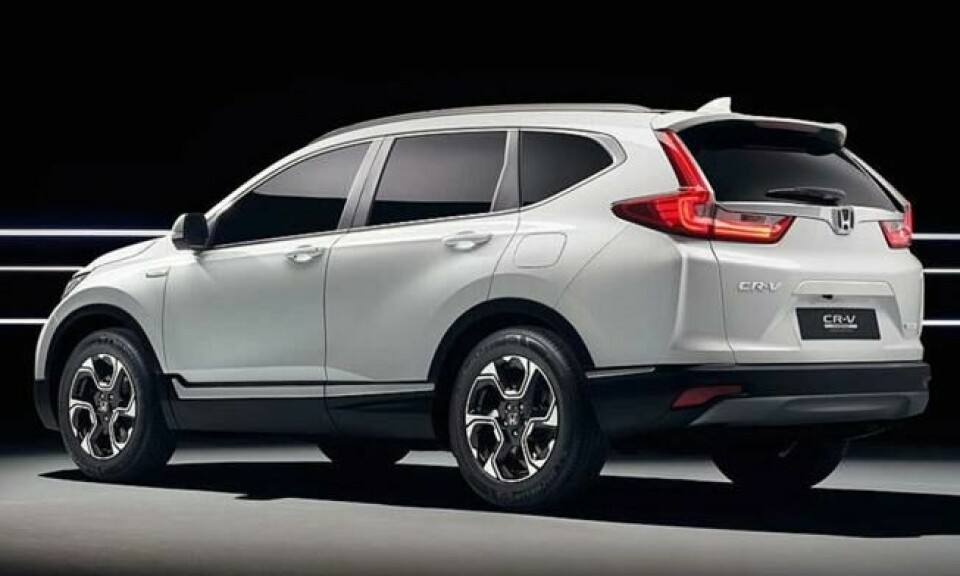 Honda CR-V hybrid skiller seg ikke ut fra de andre, annet enn under «skallet» og emblemene. Honda CR-V hybrid skiller seg ikke ut fra de andre, annet enn under «skallet» og emblemene.
