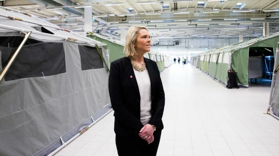 Innvandrings- og integreringsminister Sylvi Listhaug (Frp) besøker ankomstsenteret i Råde. Nå ruster UDI ned mottakskapasiteten kraftig.