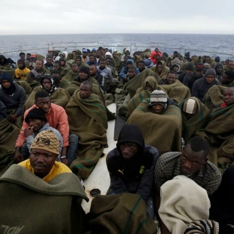 EU har for første gang greid å enes om en helhetlig asylpolitikk. Kritikere på venstresiden mener den undergraver asylretten, kritikere på høyresiden vil ha strengere asylpolitikk. Foto: AP / NTB