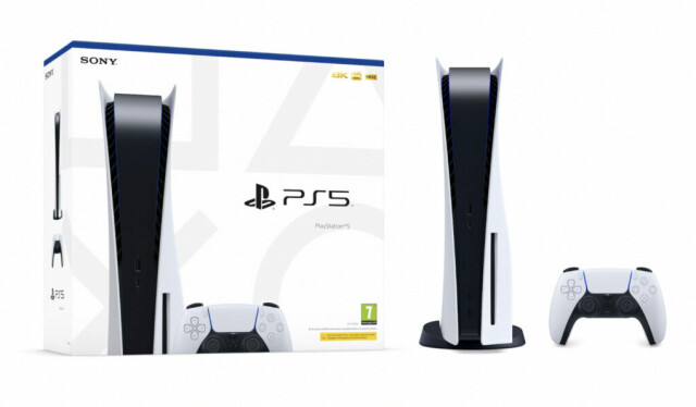 Den populære spillkonsollen Playstation 5 er nå historisk billig! Aldri før har den koster så lite som den gjør nå, vi forteller hvor du får PS5 på tilbud. (Foto: Komplett)