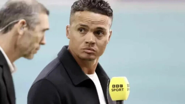 MED MIKROFONEN: Jermaine Jenas.