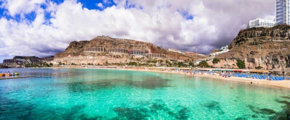 Lillebror Sande Larsen gir oss en guide til Gran Canaria. Favoritt-stranden hans er Amadores. (Foto: Colourbox) Bilde av stranden Amadores på Gran Canaria. Her kan du lese: Lillebror Sande Larsens guide til Gran Canaria