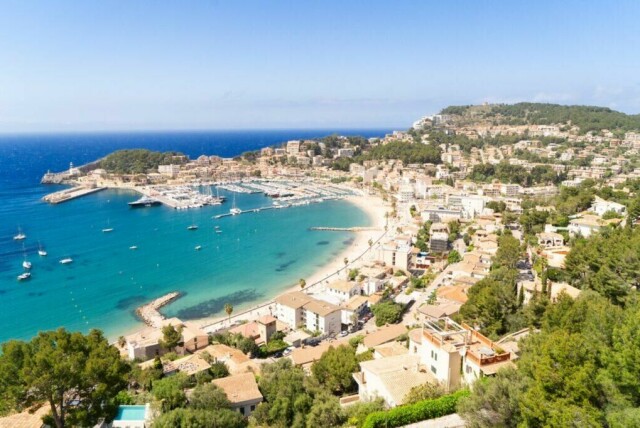 Drøm deg bort til vakre Mallorca! Enten du foretrekker historiske severdigheter eller vakre strender, er denne spanske øya noe for deg, og her finner du billige reiser med restplasser til Mallorca. (Foto: Colourbox)