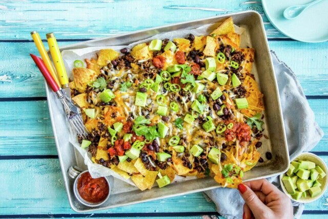 Middagstips helg: Her er 4 oppskrifter på perfekt helgemat, som nachos og oksestek! (Foto: Matprat, Sara Johannessen)