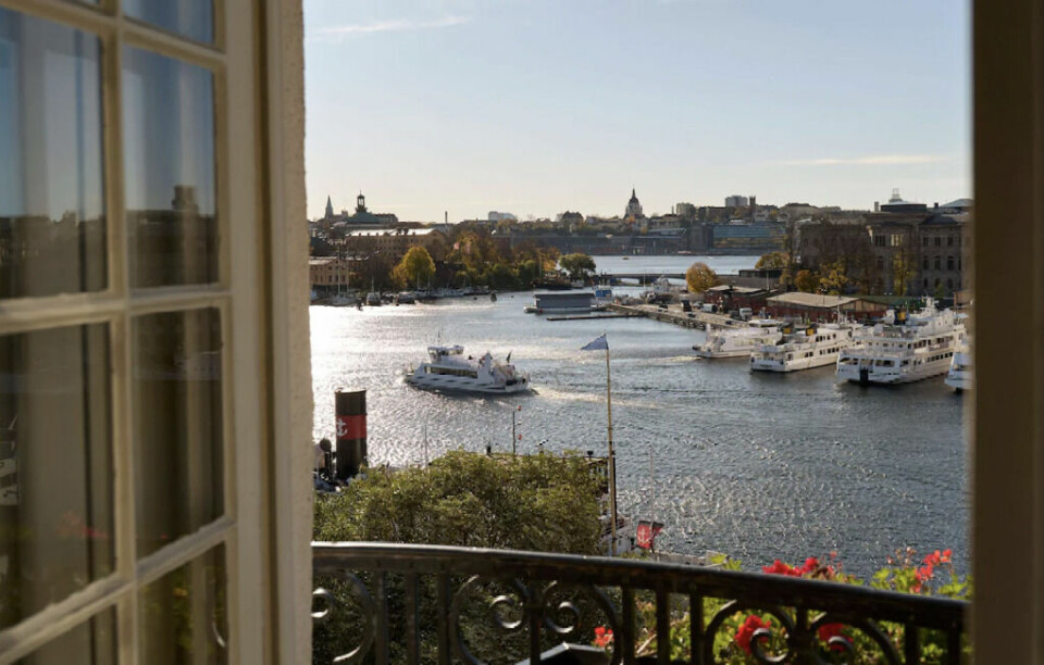 Utsikt fra en av de mange rommene på Hotel Diplomat i Stockholm. (Foto: Hotels.com) Utsikt ut over havet fra hotellrom i Stockholm.