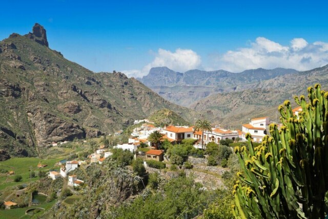 Gran Canaria er kanskje mer kjent for oss nordmenn for sine fine strender og varme klima? Men visste du at Kanariøya kan by på både vakker natur og spennende kultur som for eksempel Tejeda? (Foto: Colourbox)