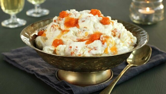 Multekrem er en gammel, norsk dessert som smaker like godt i julen som ellers i året. Oppskriften får du under. (Foto: Matprat.no)