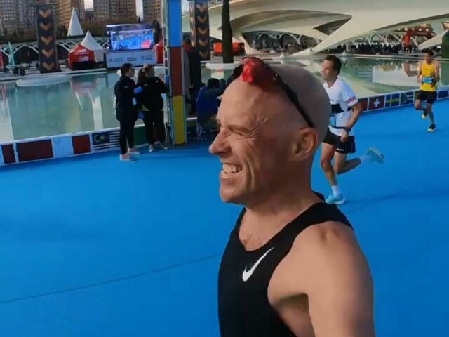 Hvordan trener løpetrener Andreas Gossner fra Løpetrening.no seg opp til Maraton? Første uke av serien hvor Andreas forteller hvordan han gjør seg klar til løp i desember!