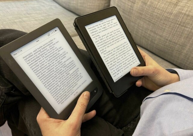 Liker du å lese bøker? Da kan vi anbefale et lesebrett. Vi ha samlet lesebrettene som er kåret til best i test i 2024, og blant favorittene finner du Kindle og Kobo. Vi avslører også vår personlige favoritt. (Foto: Marie Henriksen/ABC Guider)