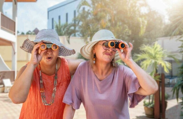 BESTE RABATTKODER HOTELS.COM: Vi har funnet aktive rabattkoder hos hotels.com for deg, samt svart på de vanlige spørsmålene man har. Illustrasjonsfoto av noen som leter etter en god rabattkode for sin neste reise: Colourbox