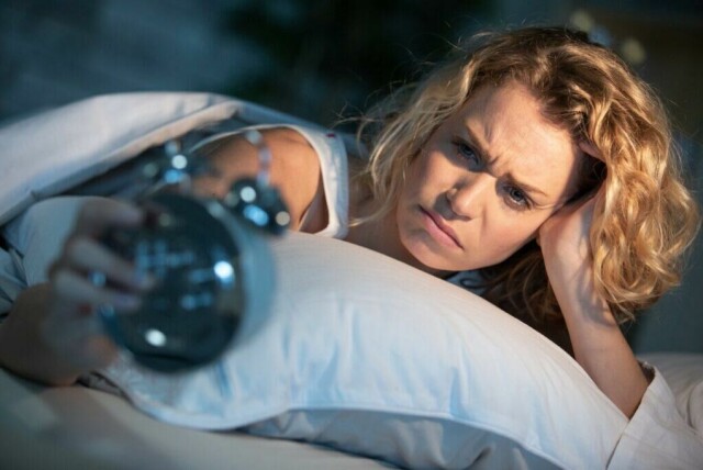 Søvnproblemer er dessverre problemet som ikke bare går utover kvelden det inntreffer, men som også går ut over morgendagen. Heldigvis finnes det flere råd til deg som ønsker en god natts søvn. (Foto: Colourbox)