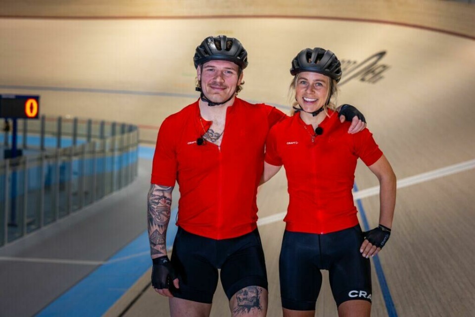 På lag: Felix Baldauf og Tiril Eckhoff i TV 2s nye sykkel-realityshow Bildet viser Felix Baldauf og Tiril Eckhoff i sykkelantrekk i velodrom
