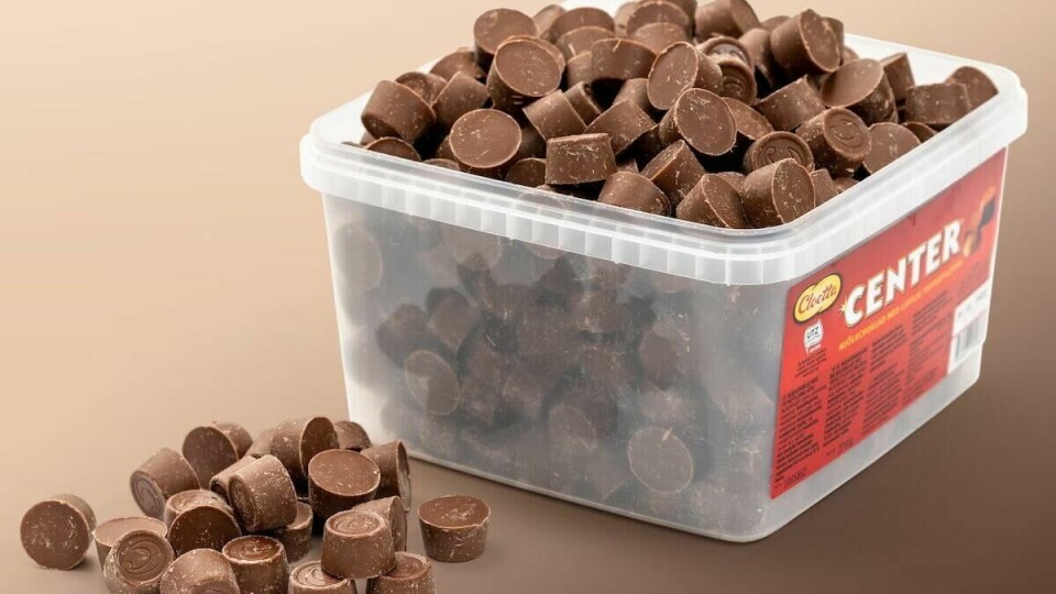 Sjokolade er godt men jokolade med fyll er enda bedre. Hva med en stor eske med 2,2 kilo center sjokolade som årets påskegodt? (Foto: Coolstuff) bilde av sjokoladeboksen med påskegodteri fra Center.