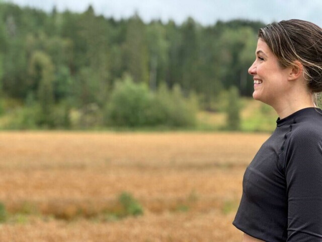 Har du også kjent på den euforiske gleden i eller etter en løpetur, skitur eller kanskje sykkeltur? Du vet når det føles som du flyr gjennom treningsøkten og alt går på skinner? Vi forteller hva runner's high skyldes og om det i det hele tatt er alle forunt å oppleve? (Foto: Mari-Ann Greiner Green)