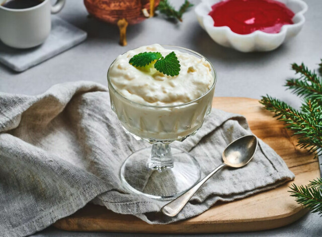 Riskrem: Oppskrift på klassisk dessert
