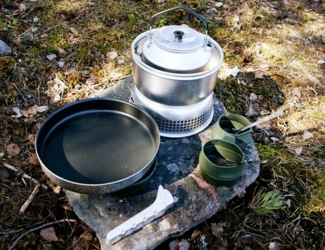 Primus er for stormkjøkken det airpods er for trådløse ørepropper – merkenavnet har blitt det vi kaller alle produkter. Men det finnes flere gode produkter på markedet, og både Solo Stove, Biltema og Trangia har populære varianter av turkjøkken og gassbrennere. Hvilke som er best i test avslører vi under. (Foto: Canva)