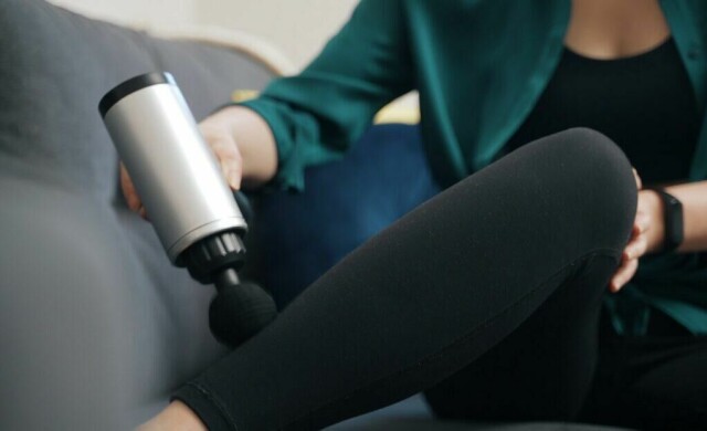 Er du plaget med vonde og slitne muskler i kroppen? Da er kanskje dette massasjeredskapet den perfekte investeringen for deg. Vi har funnet massasjepistolene som er kåret til best i test. (Foto: Colourbox)