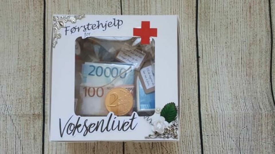 Cathrine Olseth har virkelig kommet opp med en kreativ idé til pengegave til en konfirmant. penger i konfirmasjonsgave kan gis som en kreativ gave. førstehjelpsskrin ti voksenlivet ble en kreativ og personlig gave
