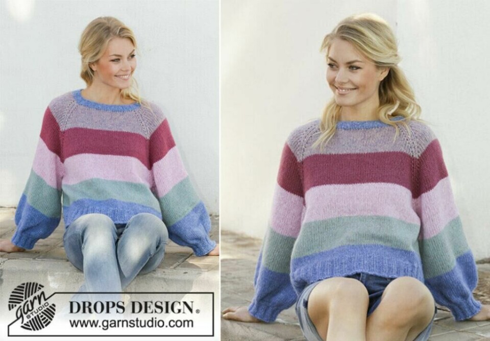 Her ser du genseren i en stripete variant, men denne er like fin ensfarget i fargen som passer best til din garderobe. (Foto: Drops Design) To bilder av lyshåret kvinne med stripete ullgenser.