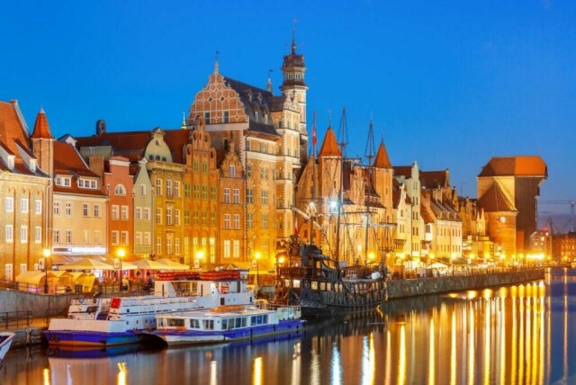 Til Gdansk, med sin berømte gamleby, finnes det mye billige restplasser. (Foto: Colourbox)