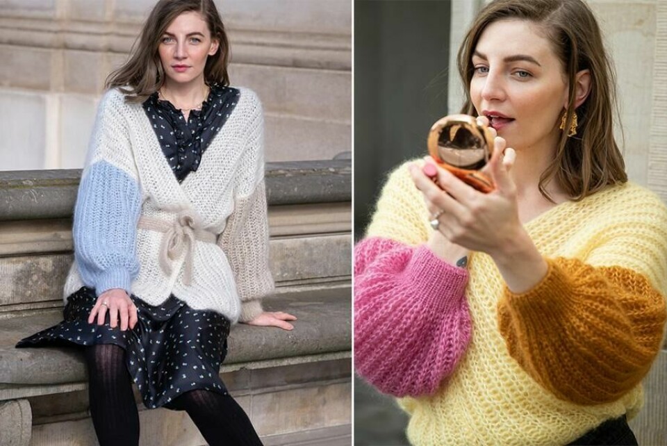 Her ser du Bittenjakken strikket i både nøytrale og mer sterke farger. Her kan du leke deg med farger og finne kombinasjonen som passer deg best – eller gå for en helt ensfarget variant. (Foto: Mayflower/Rito Hobby) Kvinne iført Bittenjakke i to ulike fargekombinasjoner.