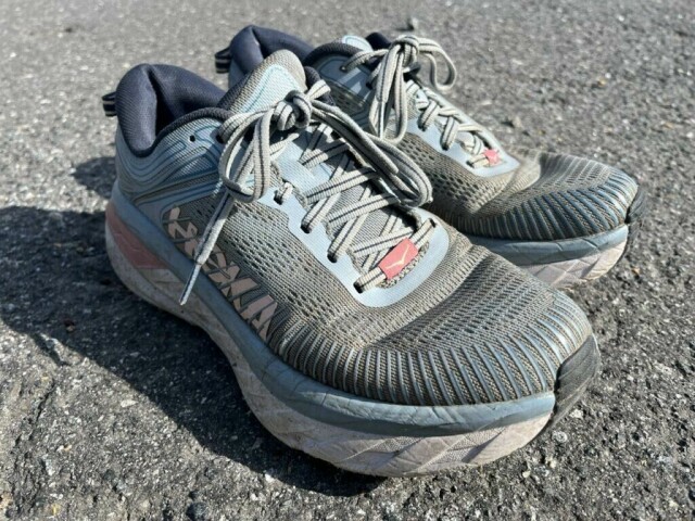 At joggesko ikke kan brukes evig vet de fleste, men vet du hvordan du enkelt kan sjekke og regne deg frem til når de må byttes? Hvor lenge joggesk varer, eller hvorfor de bør byttes? Vi forklarer. (Foto: Cecilie Aasland / ABC Startsiden)